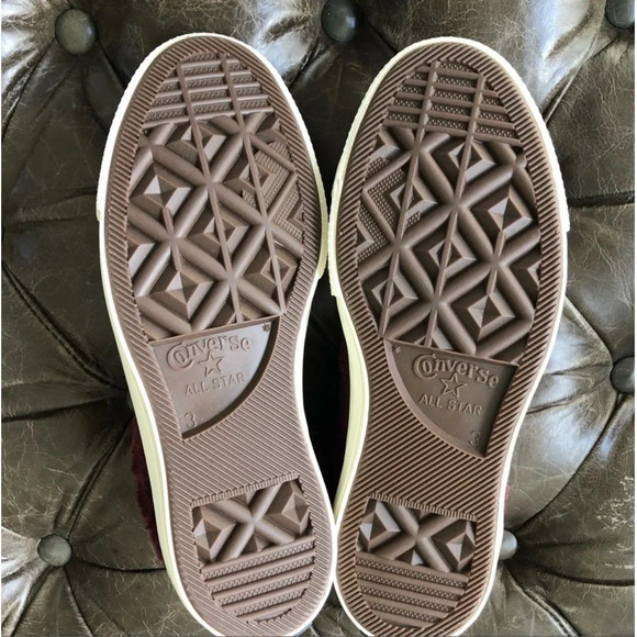 New Converse one star ox 162602C Men's Sz 3 Woman's 5
Burgundy Fur Street warmer - Picture 11 of 13